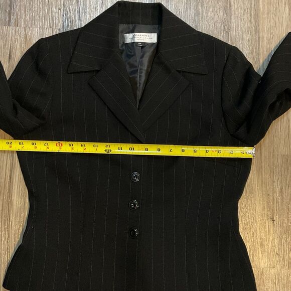 Tahari Arthur S Levine Black Pinstripe Blazer‎ Suit Jacket Sz 10P Petite - Picture 8 of 8